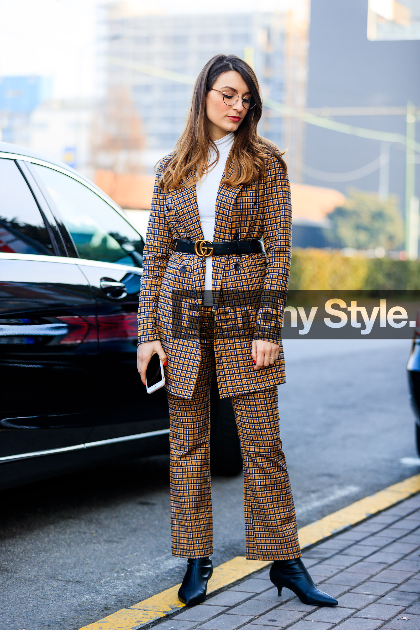 AUTUMN WINTER 2017-2018, AW 17-18, black belt, black shoes, blazer, checked jacket, checked suit, FALL WINTER 2017-2018, fashion week, frenchystyle, full length, FW, FW 17-18, graphic jacket, graphic pants, graphic suit, gucci, high heels, jonathan paciullo, leather belt, leather shoes, MFW, MILAN, orange suit, plaid, printed jacket, printed pants, printed suit, street style, striped suit, trousers, vertical, white top