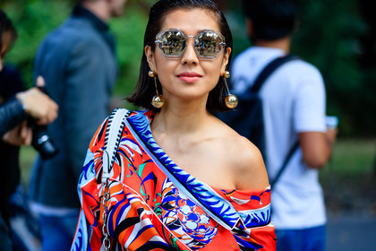 asymetric, atmosphere details, detail, earrings, fashion week, frenchystyle, fun sunglasses, FW, horizontal, jonathan paciullo, liz yu, MFW, MILAN, printed top, red top, SPRING SUMMER 2017, SS 17, street style, sunglasses