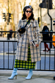 beige coat, beret, black bag, black hat, blue boots, burberry, checked, fanny pack, graphic dress, graphic jacket, gucci, high boots, high heels, leather bag, leather shoes, plaid, printed dress, printed jacket, sunglasses, trench coat, vêtements, yellow dress, fashion week, frenchystyle, FW, jonathan paciullo, street style, LFW, LONDON, AUTUMN WINTER 2018-2019, AW 18-19, FALL WINTER 2018-2019, FW 18-19, vertical, full length