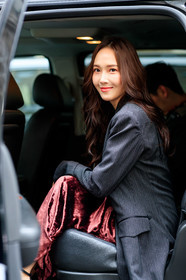 black jacket, blazer, gold bag, leather bag, pink dress, ralph lauren, velvet, frenchystyle, jonathan paciullo, street style, NYFW, NEW YORK, AUTUMN WINTER 2019-2020, AW 19-20, FALL WINTER 2019-2020, FW 19-20, fashion week, FW, vertical, atmosphere details, detail