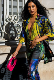 Aleali May, bag, blue pants, blue shirt, body, boots, color, cut out top, fluo pink bag, green body, multicolor, pink bag, print, printed body, printed pants, printed shirt, shirt, yellow body, yellow shirt, yellox pants, street style, jonathan paciullo, FW, frenchystyle, fashion week, PFW, PARIS, SPRING SUMMER 2022, SS 22, vertical, atmosphere details