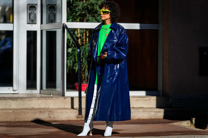 blue coat, green sweater, high boots, leather shoes, necklace, sunglasses, white shoes, fashion week, frenchystyle, FW, jonathan paciullo, street style, PFW, PARIS, AUTUMN WINTER 2019-2020, AW 19-20, FALL WINTER 2019-2020, FW 19-20, horizontal, atmosphere details, full length