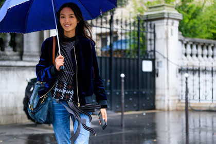 atmosphere details, AUTUMN WINTER 2017-2018, AW 17-18, black bag, black jacket, blue bag, blue denim, denim pants, detail, FALL WINTER 2017-2018, fashion week, frenchystyle, FW, FW 17-18, graphic top, horizontal, houndstooth pattern, jeans, jonathan paciullo, leather bag, model, navy jacket, PARIS, PFW, plaid, printed top, street style, striped top, suede bag, trousers, velvet