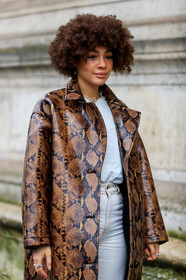 brown leather coat, animal skin coat, white t-shirt, white jeans, denim, fashion week, frenchystyle, FW, jonathan paciullo, street style, PFW, PARIS, vertical, atmosphere details, detail