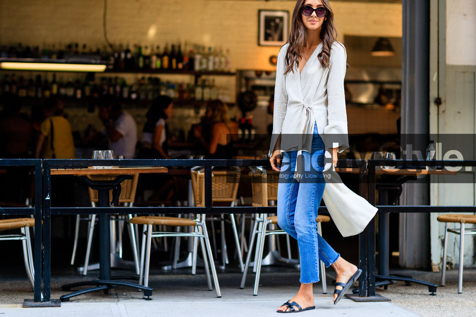 atmosphere details, beige shirt, black sandals, blue denim, denim pants, detail, fashion week, frenchystyle, FW, hermès, horizontal, jeans, jonathan paciullo, leather shoes, NEW YORK, NYFW, SPRING SUMMER 2017, SS 17, street style, sunglasses, tied up shirt, trousers, woman
