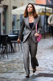 grey suits, grey pants, grey jacket, checked jacket, checked pants, checked suits, pink leather bag, shoulder bag, street style, jonathan paciullo, FW, frenchystyle, fashion week, MFW, MILAN, SPRING SUMMER 2021, SS 21, vertical, full length