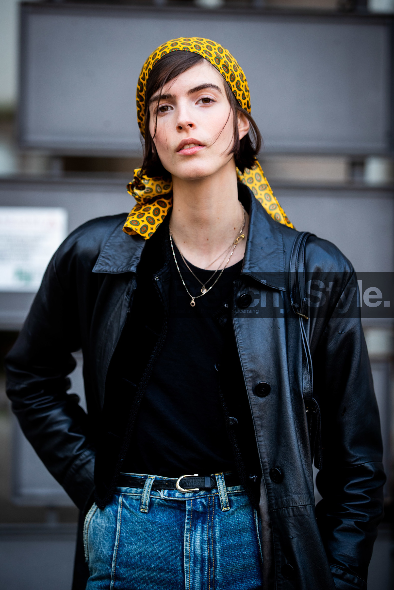 yellow scarf, printed scarf, cachemere printed scarf, hair scarf, hair details, green scarf, black leather jacket, black t-shirt, blue jeans, used jeans, street style, jonathan paciullo, FW, frenchystyle, fashion week, MFW, MILAN, SPRING SUMMER 2021, SS 21, vertical, detail, model