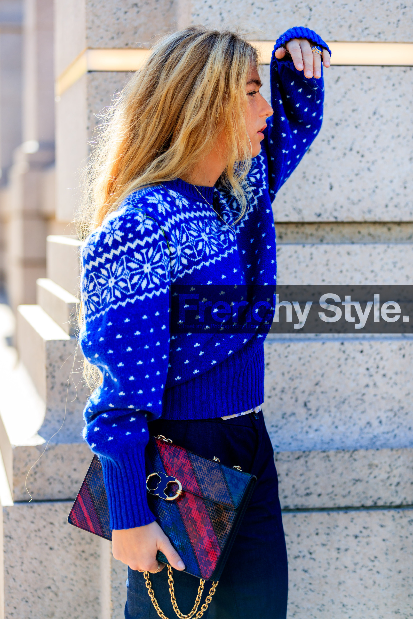 atmosphere details, blue knit, blue pants, blue sweater, detail, emili sindlev, fashion week, frenchystyle, FW, jonathan paciullo, leather bag, multicolor bag, NEW YORK, NYFW, SPRING SUMMER 2018, SS 18, street style, trousers, vertical