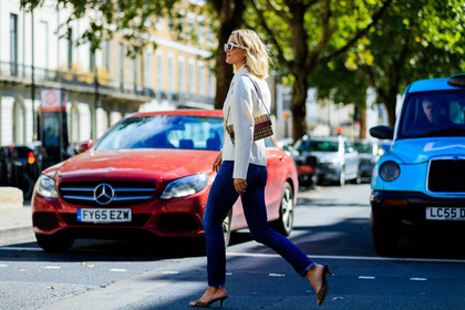 adenorah, beige bag, blazer, blue denim, burberry, checked, denim pants, graphic bag, high heels, jeans, leather bag, leather shoes, plaid, printed bag, sunglasses, trousers, white jacket, fashion week, frenchystyle, FW, jonathan paciullo, street style, LFW, LONDON, SPRING SUMMER 2019, SS 19, atmosphere details, horizontal, full length