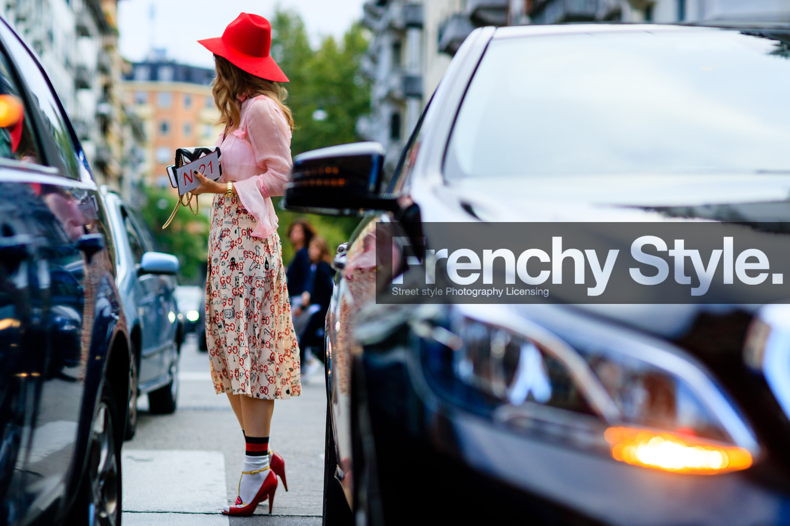 atmosphere details, beige skirt, detail, drawings, fashion week, frenchystyle, FW, gucci, high heels, horizontal, jonathan paciullo, leather shoes, MFW, MILAN, pink shirt, printed skirt, red hat, red shoes, SPRING SUMMER 2017, SS 17, street style, white socks