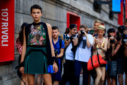 blue bag, embroideries, floral, flowers, graphic dress, green dress, leather bag, printed dress, see through, PFW, fashion week, frenchystyle, FW, jonathan paciullo, street style, PARIS, horizontal, atmosphere details, detail, model, AUTUMN WINTER 2018-2019, FALL WINTER 2018-2019, FW 18-19