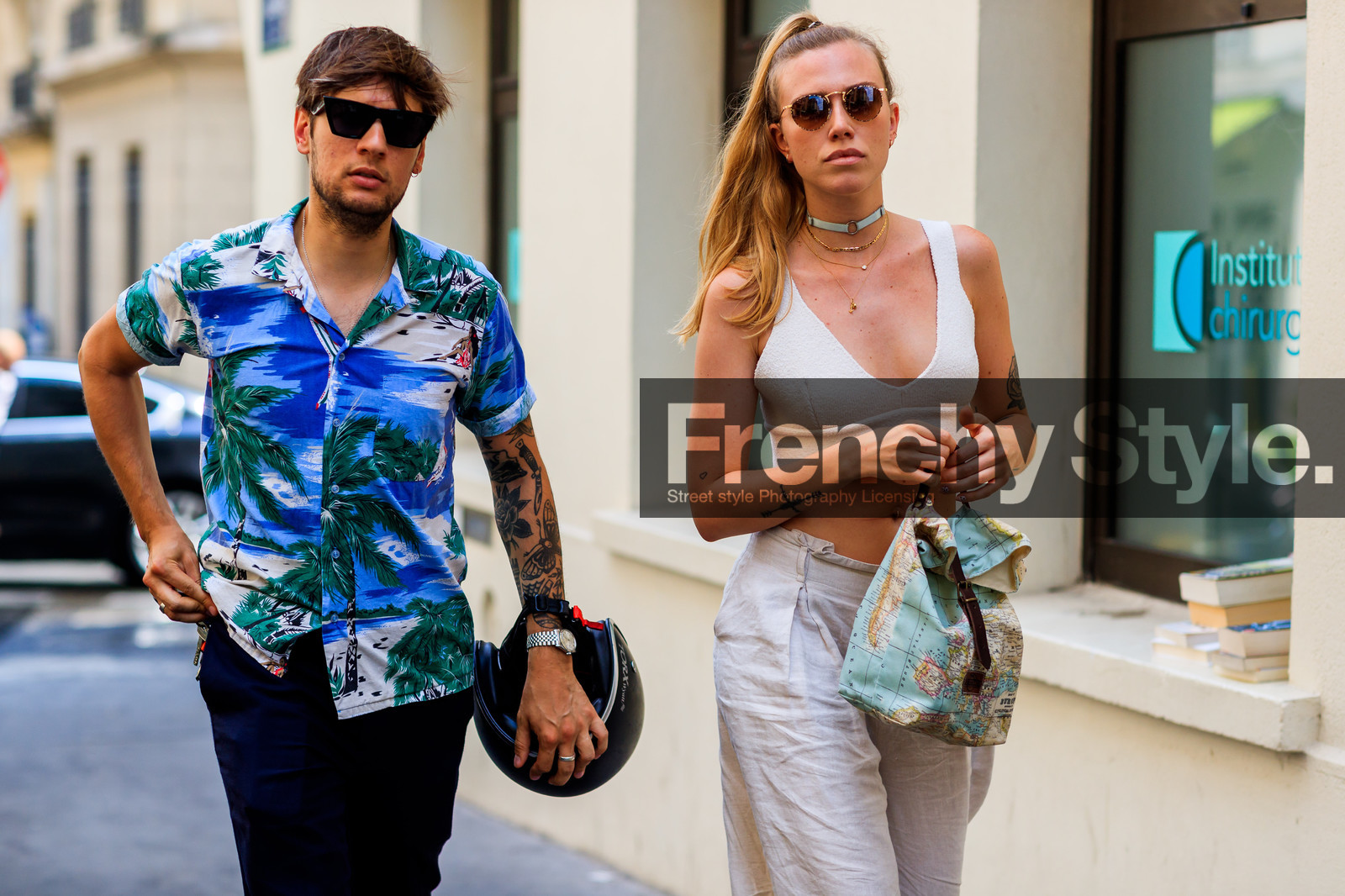 atmosphere details, beige bag, beige pants, blue shirt, bra, choker, crop top, detail, fashion week, frenchystyle, FW, hawaiian shirt, horizontal, jonathan paciullo, leather bag, MENSWEAR, necklace, PARIS, PFW, printed bag, printed shirt, SPRING SUMMER 2018, SS 18, street style, sunglasses, tattoos, trousers
