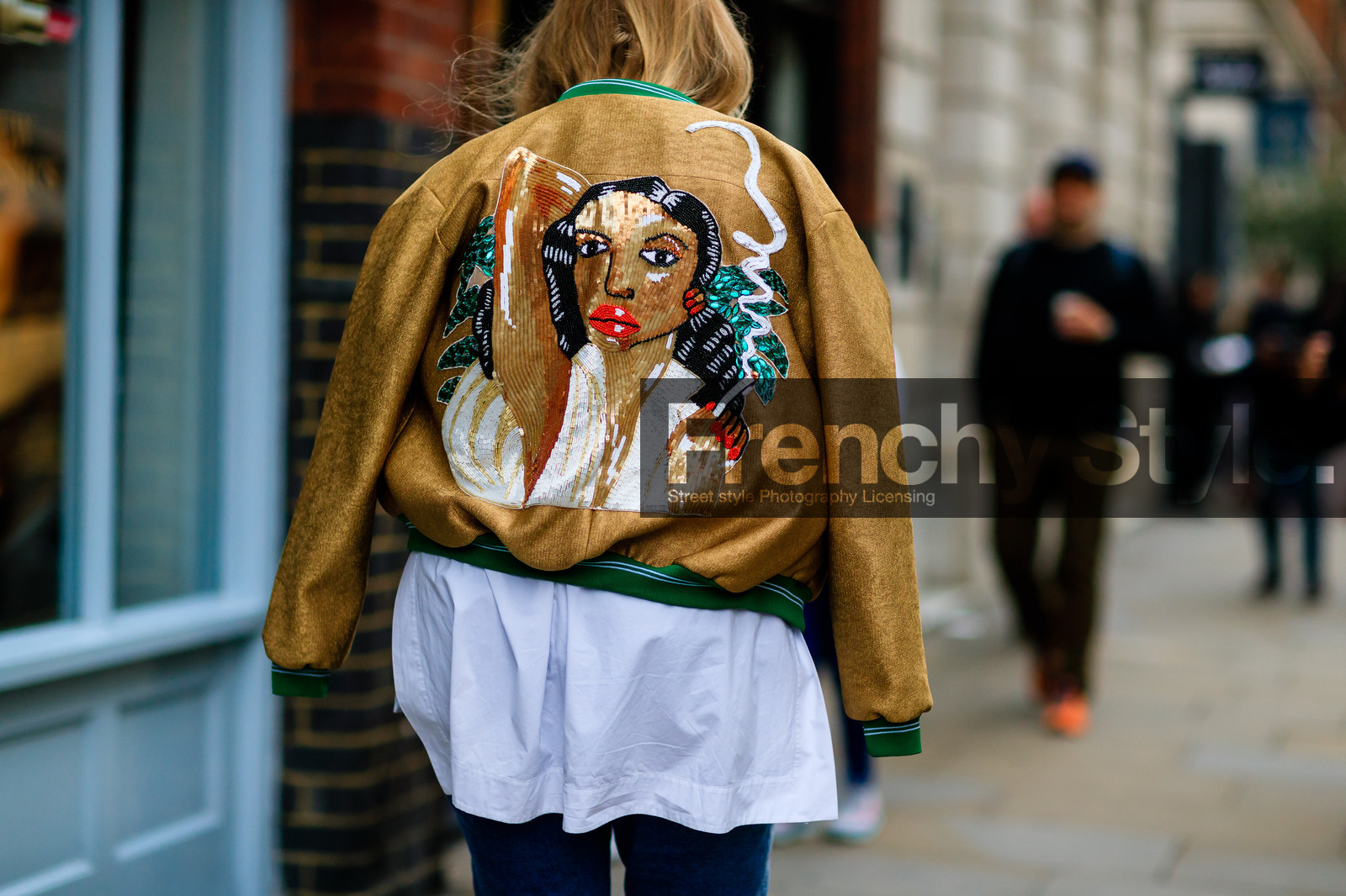 atmosphere details, back detail, beige, beige jacket, bomber jacket, detail, drawings, embroidered jacket, embroideries, fashion week, frenchystyle, FW, glitter, horizontal, jonathan paciullo, LFW, LONDON, sequined jacket, SPRING SUMMER 2017, SS 17, street style, white shirt, woman