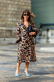 natasha goldenberg, beige coat, black coat, leopard printed coat, black leather bag, plaited leather bag, plaited bag, bottega veneta bag, bottega veneta shoes, blue leather sandals, high heels slippers, fashion week, frenchystyle, FW, jonathan paciullo, street style, PFW, PARIS, SPRING SUMMER 2020, SS 20, horizontal, full length