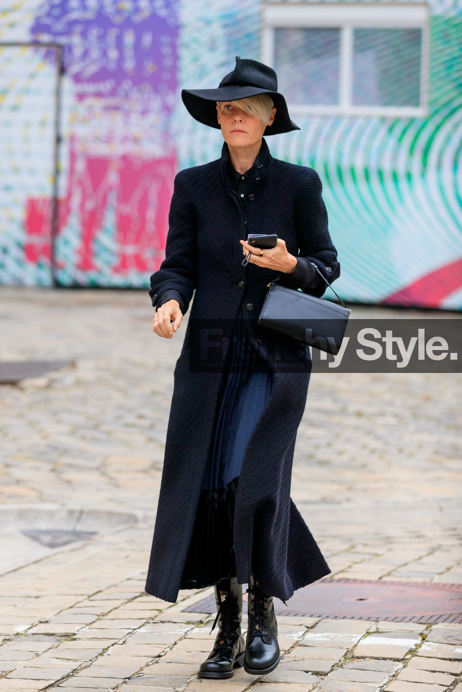 kate lamphear, black total look, black hat, black coat, black skirt, black leather boots, black leather bag, black shirt, chanel coat, long coat, tweed coat, long skirt, velvet skirt, pleated skirt, flat boots, laced boots, hand bag, fashion week, frenchystyle, FW, jonathan paciullo, street style, PFW, PARIS, SPRING SUMMER 2020, SS 20, horizontal, full length