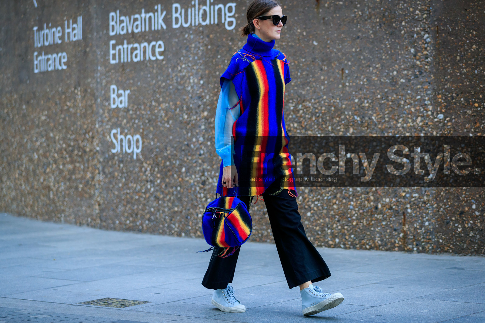 novesta sneakers, light blue sneakers, black pants, cropped pants, multicolor bag, multicolor dress, celine sunglasses, woolen dress, woolen bag, turtleneck dress, sleeveless dress, fringe dress, fashion week, frenchystyle, FW, jonathan paciullo, street style, atmosphere details, horizontal, full length
