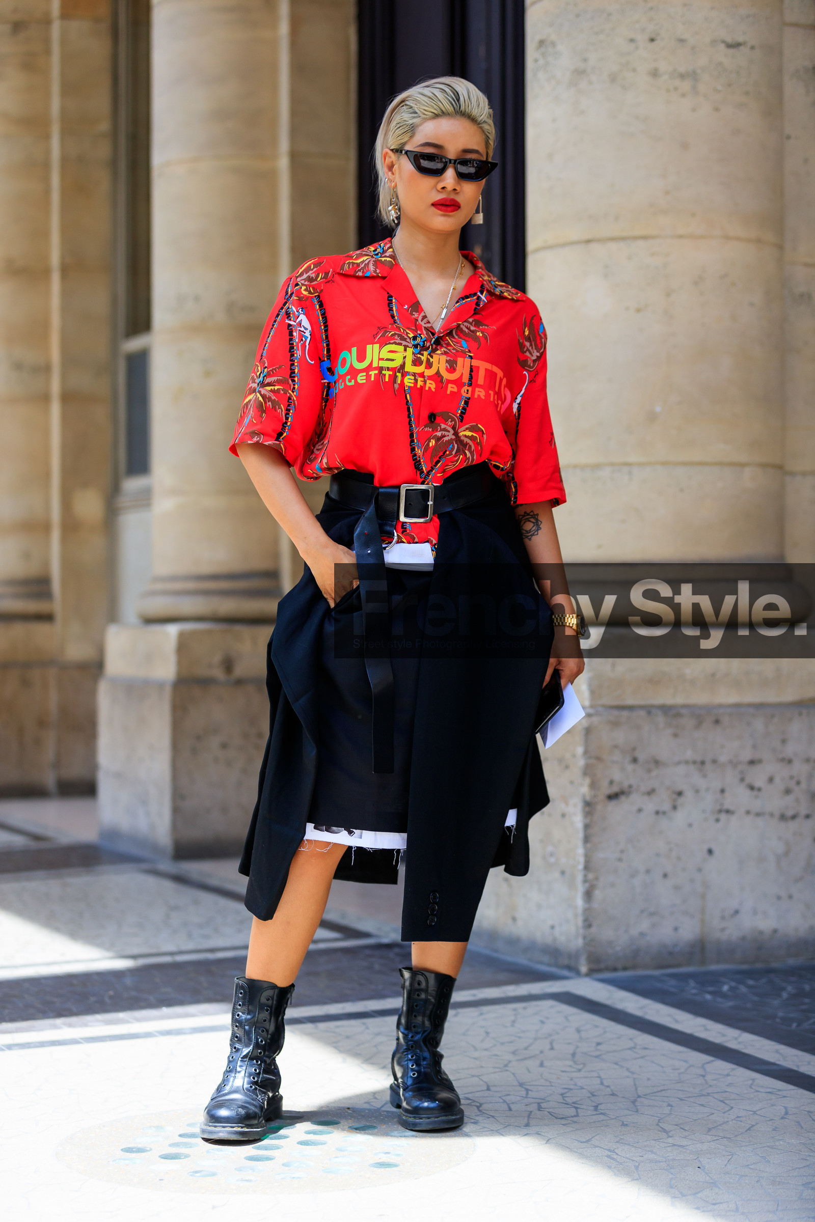 black belt, black boots, black skirt, dyed hair, earrings, fashion week, frenchystyle, full length, FW, jonathan paciullo, leather shoes, louis vuitton, MENSWEAR, PARIS, PFW, printed shirt, red shirt, SPRING SUMMER 2018, SS 18, street style, sunglasses, vertical