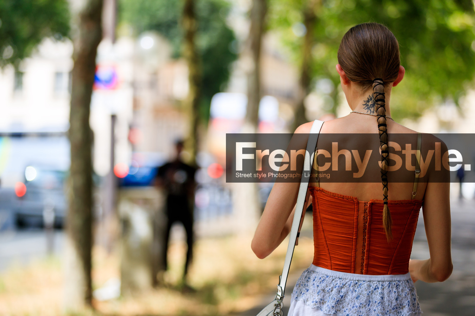 braids, bustier top, christian dior, corset, hairstyle, red top, tattoos, white bag, fashion week, frenchystyle, FW, jonathan paciullo, street style, PFW, PARIS, horizontal, atmosphere details, detail, AUTUMN WINTER 2018-2019, FALL WINTER 2018-2019, FW 18-19