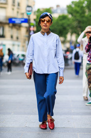 blue shirt, fashion week, frenchystyle, full length, FW, gucci, headband, jonathan paciullo, julie ragolia, MENSWEAR, mules, navy pants, PARIS, PFW, red shoes, scarf, SPRING SUMMER 2017, SS 17, street style, sunglasses, trousers, vertical