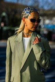 black sunglasses, white tanktop, silver choker, silver loops, silver earrings, olive green suit, paco rabbane bag, details, silver clips, clips hair style, hairstyle, vanessa hong, street style, jonathan paciullo, FW, frenchystyle, fashion week, NYFW, NEW YORK, AUTUMN WINTER 2022-2023, FALL WINTER 2022_2023, FW 22-23, vertical, atmosphere details