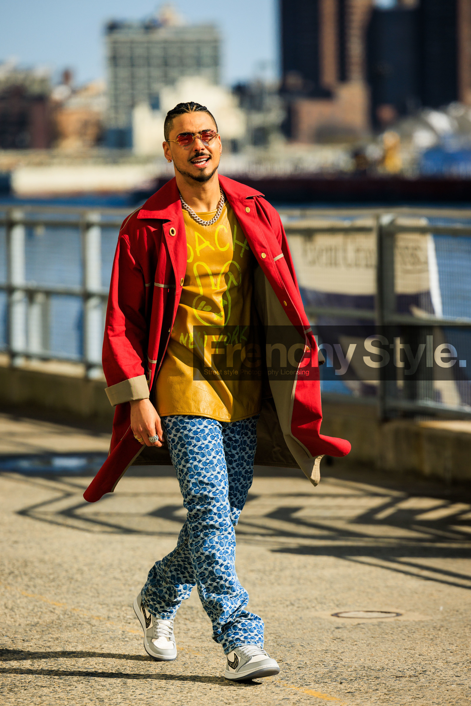 red trench, yellow tshirt, printed tshirt, coach logo jeans, coach denim, logo denim pants, nike shoes, nike sneakers, white sneakers, sunglasses, silver chain, fashion week, frenchystyle, FW, jonathan paciullo, street style, NYFW, NEW YORK, AUTUMN WINTER 2022-2023, FALL WINTER 2022_2023, FW 22-23, vertical, full length
