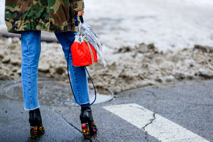 atmosphere details, AUTUMN WINTER 2017-2018, AW 17-18, bandana, black boots, blue denim, camo jacket, camouflage, chanel handbag, denim pants, detail, embroidered shoes, FALL WINTER 2017-2018, fashion week, frenchystyle, FW, FW 17-18, green jacket, high heels, horizontal, irene kim, jeans, jonathan paciullo, leather bag, leather boots, NEW YORK, NYFW, parka, printed jacket, red bag, street style, trousers