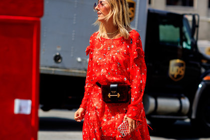 atmosphere details, detail, fanny pack, fashion week, frenchystyle, FW, horizontal, jonathan paciullo, NEW YORK, NYFW, prada, red bag, red dress, SPRING SUMMER 2018, SS 18, street style, sunglasses, velvet