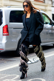patricia manfield, futurist shape sunglasses, black jacket, oversize jacket, long jacket, louboutin boots, high boots, fringe boots, silvered boots, metalic boots, golden boots, fashion week, frenchystyle, FW, jonathan paciullo, street style, vertical, full length