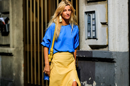 ada kokosar, blue top, bracelet, bulgari, earrings, leather bag, necklace, watch, yellow skirt, fashion week, frenchystyle, FW, jonathan paciullo, street style, MFW, MILAN, SPRING SUMMER 2019, SS 19, atmosphere details, horizontal, detail