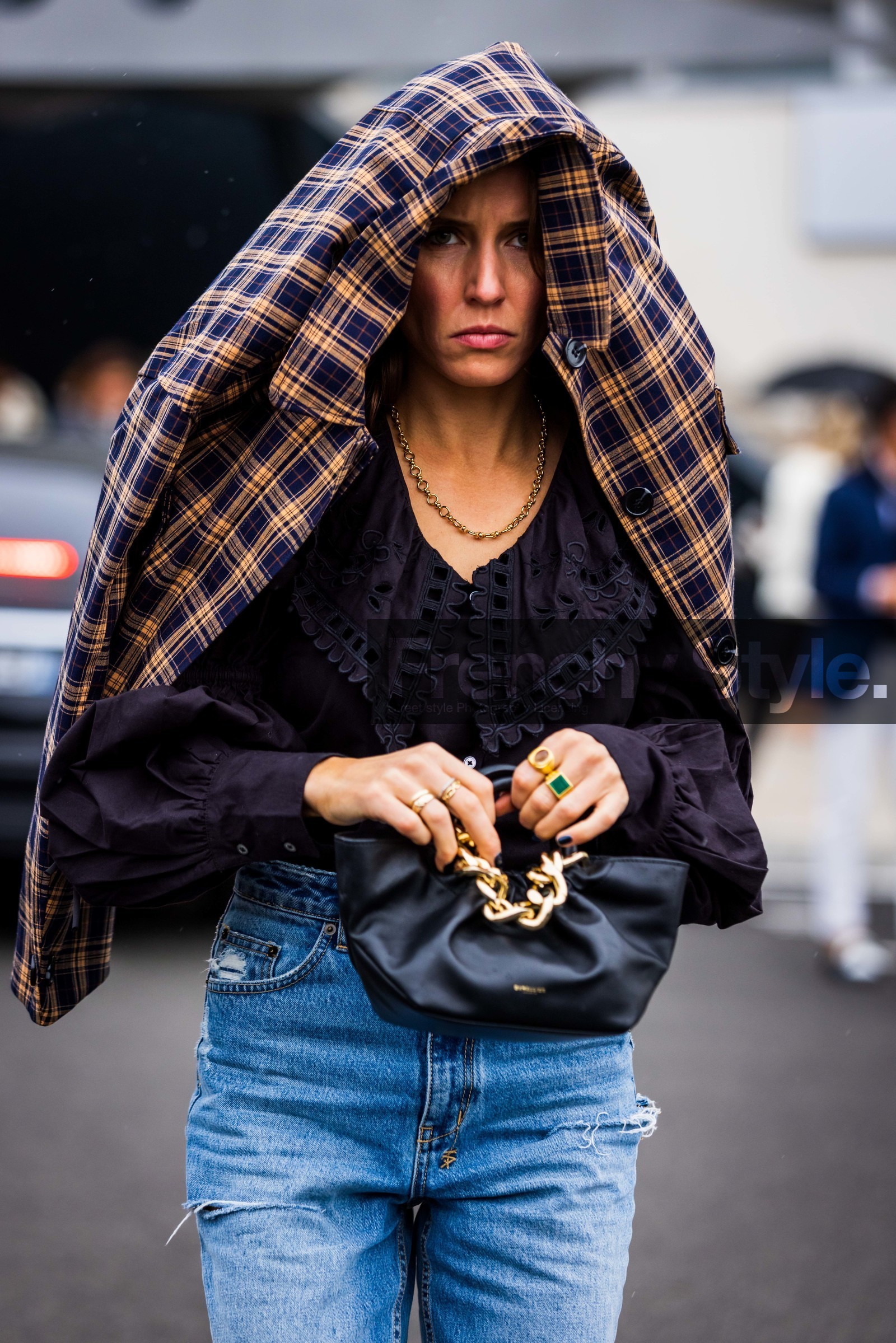 bag, black bag, black blouse, blouse, blue denim, blue jean, brown jacket, chain bag, checked jacket, denim, embroidery, gold necklace, jacket, jean, leather bag, navy jacket, necklace, print, printed jacket, rings, statement collar, fashion week, frenchystyle, FW, jonathan paciullo, street style, PFW, PARIS, SPRING SUMMER 2022, SS 22, vertical, atmosphere details