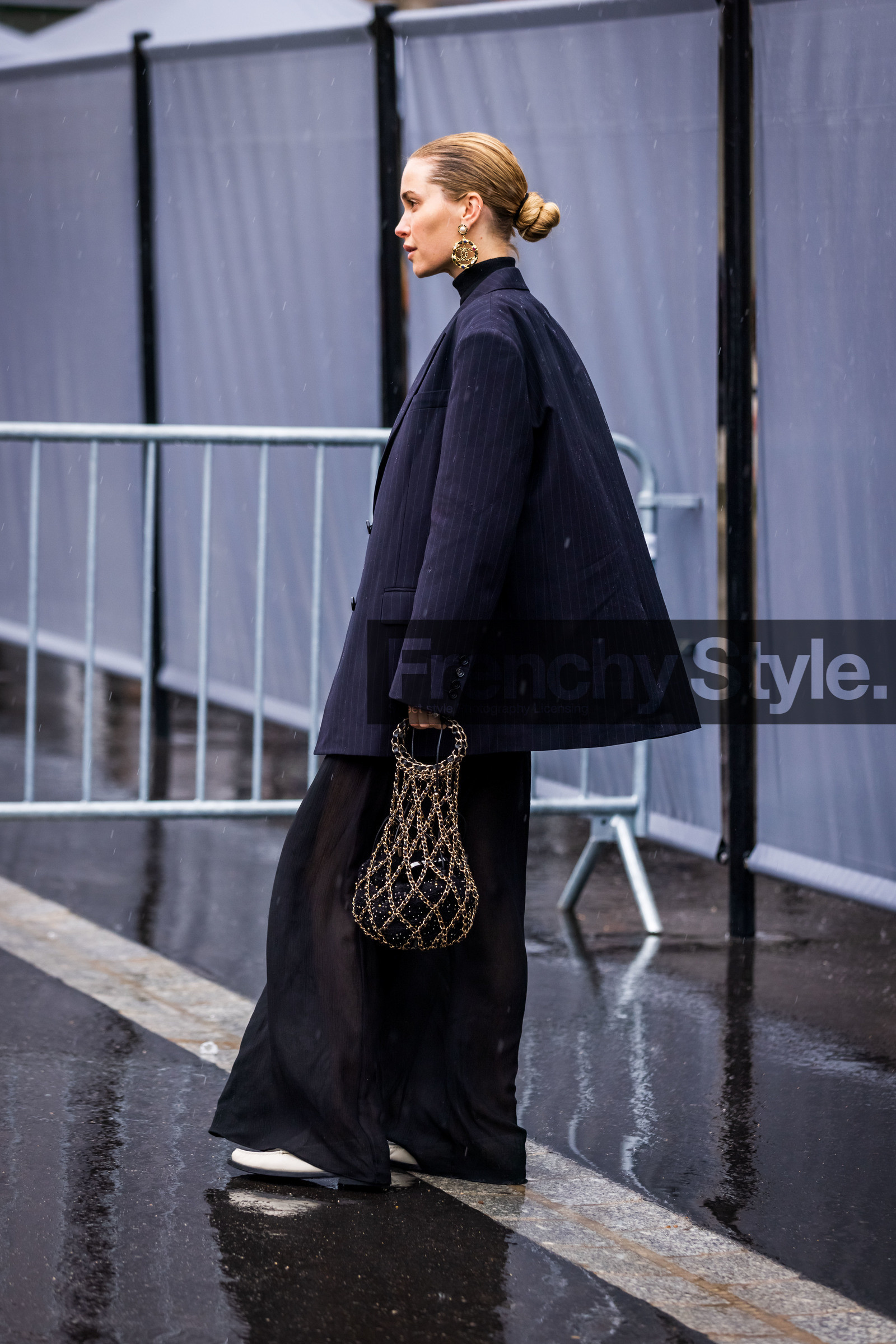 bag, black pants, blazer, chanel bag, fishnet bag, flare pants, large pants, navy blazer, oversize pants, pants, Pernille Teisbaek, striped blazer, stripes, transparent, white loafers, fashion week, frenchystyle, FW, jonathan paciullo, street style, PFW, PARIS, SPRING SUMMER 2022, SS 22, vertical, full length