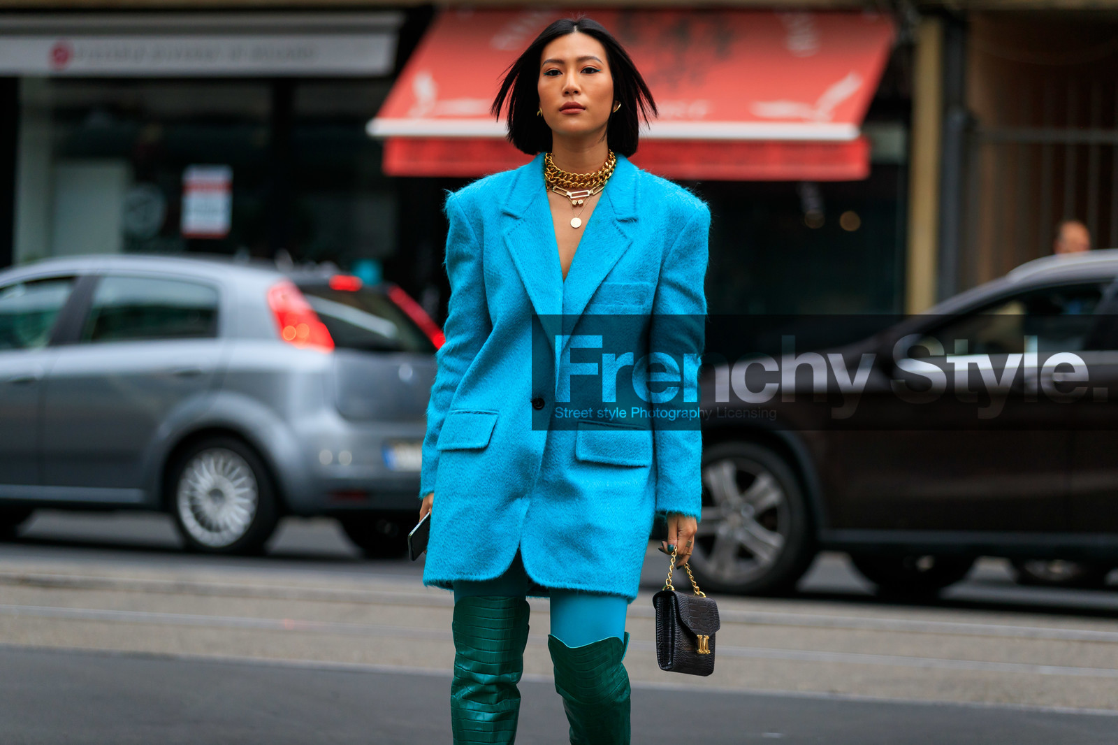max mara jacket, max mara look, blue jacket, blue tights, high boots, blue leather boots, animal skin boots, blue total look, multi necklace, chain necklace, golden necklace, max mara boots, jacket dress, fashion week, frenchystyle, FW, jonathan paciullo, street style, MFW, MILAN, SPRING SUMMER 2020, SS 20