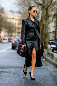 anna rosa vitiello, black leather bag, black leather dress, black leather jacket, black shoes, metalic frame sunglasses, aviator sunglasses, square shape glasses, golden necklace, golden earrings, long jacket, long dress, button dress, button jacket, lavalliere collar, jacket dress, long sleeves dress, hand bag, mini bag, fur shoes, pump, high heels shoes, split dress, big chain necklace, fashion week, frenchystyle, FW, jonathan paciullo, street style, PFW, PARIS, vertical, full length