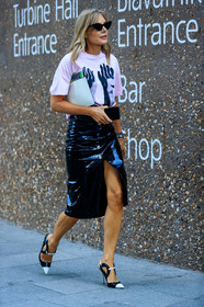 saint laurent sunglasses, butterfly sunglasses, black sunglasses, celine bag, white leather bag, white clutch, pink t-shirt, printed t-shirt, vinyl skirt, black skirt, mid long skirt, black and white shoes, high heels shoes, sharp end shoes, fashion week, frenchystyle, FW, jonathan paciullo, street style, vertical, full length