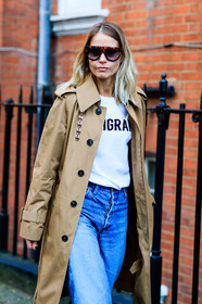 AUTUMN WINTER 2017-2018, AW 17-18, beige coat, blue denim, denim pants, detail, FALL WINTER 2017-2018, fashion week, frenchystyle, fun sunglasses, FW, FW 17-18, holli rogers, jeans, jonathan paciullo, LFW, LONDON, printed t shirt, street style, sunglasses, trench coat, trousers, vertical, white t-shirt