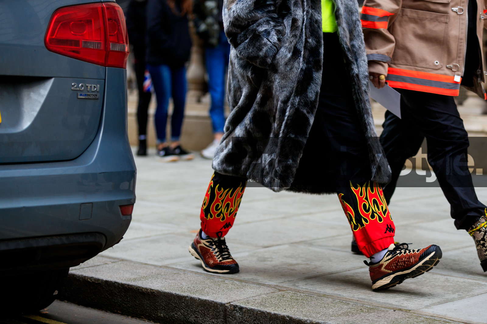 black pants, Fur coat, graphic pants, grey coat, grey fur, leather shoes, printed pants, red sneakers, sweatpants, trousers, street style, jonathan paciullo, FW, frenchystyle, fashion week, LFW, LONDON, AUTUMN WINTER 2019-2020, AW 19-20, FW 19-20, FALL WINTER 2019-2020, horizontal, atmosphere details, detail
