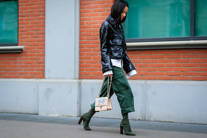 atmosphere details, AUTUMN WINTER 2017-2018, AW 17-18, black jacket, embroidered bag, FALL WINTER 2017-2018, fashion week, fendi, frenchystyle, full length, FW, FW 17-18, green boots, green pants, high heels, horizontal, jonathan paciullo, leather bag, leather jacket, leather shoes, MFW, MILAN, pink bag, street style, trousers, varnished leather, vinyl, white shirt, yoyo cao