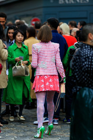 thom browne jacket, thom browne look, thom browne skirt, thom browne bag, thom browne tights, thom browne tie, pink jacket, pink skirt, pink tights, checked jacket, pleated skirt, mini skirt, embroidered skirt, embroidered jacket, pearl embroidered jacket, animal printed tights, green leather shoes, high heels shoes, animal print shoes, back details, velvet skirt, corduroy skirt, fashion week, frenchystyle, FW, jonathan paciullo, street style, PFW, PARIS, SPRING SUMMER 2020, SS 20, horizontal, full length