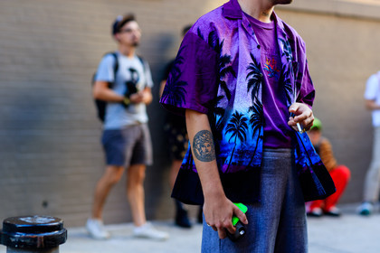 atmosphere details, detail, fashion week, frenchystyle, FW, grey pants, horizontal, jonathan paciullo, marc goehring, NEW YORK, NYFW, printed shirt, purple shirt, purple t shirt, SPRING SUMMER 2017, SS 17, street style, tattoos, trousers