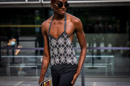 aviator sunglasses, bag, black pants, check, checked top, earrings, menswear, pants, printed top, Rickey Thompson, statement bag, strass, strassed top, sunglasses, tattoo, fashion week, frenchystyle, FW, jonathan paciullo, street style, PFW, PARIS, SPRING SUMMER 2022, SS 22, atmosphere details, horizontal