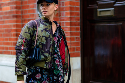 atmosphere details, black bag, black cap, black dress, bomber jacket, camouflage, detail, fashion week, floral, flower, frenchystyle, FW, green jacket, horizontal, jonathan paciullo, kaki jacket, leather bag, LFW, lisa anne stuyfzand, LONDON, military jacket, printed dress, SPRING SUMMER 2017, SS 17, street style, valentino, woman