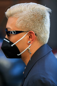 valentino sunglasses, valentino earrings, close up detail, flower shape earrings, dangling earrings, covid face mask, brian boy, street style, jonathan paciullo, FW, frenchystyle, fashion week, MFW, MILAN, SPRING SUMMER 2021, SS 21, vertical, detail