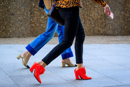 animal print, atmosphere details, AUTUMN WINTER 2017-2018, AW 17-18, beige shoes, black bag, black belt, black denim, blue denim, chanel, denim pants, detail, FALL WINTER 2017-2018, fashion week, frenchystyle, FW, FW 17-18, high heels, horizontal, jeans, jonathan paciullo, leather bag, leather belt, leather shoes, leopard, leopard print, LFW, LONDON, louis vuitton, monogram, orange jacket, pandora sykes, printed bag, printed jacket, red shoes, street style, trousers