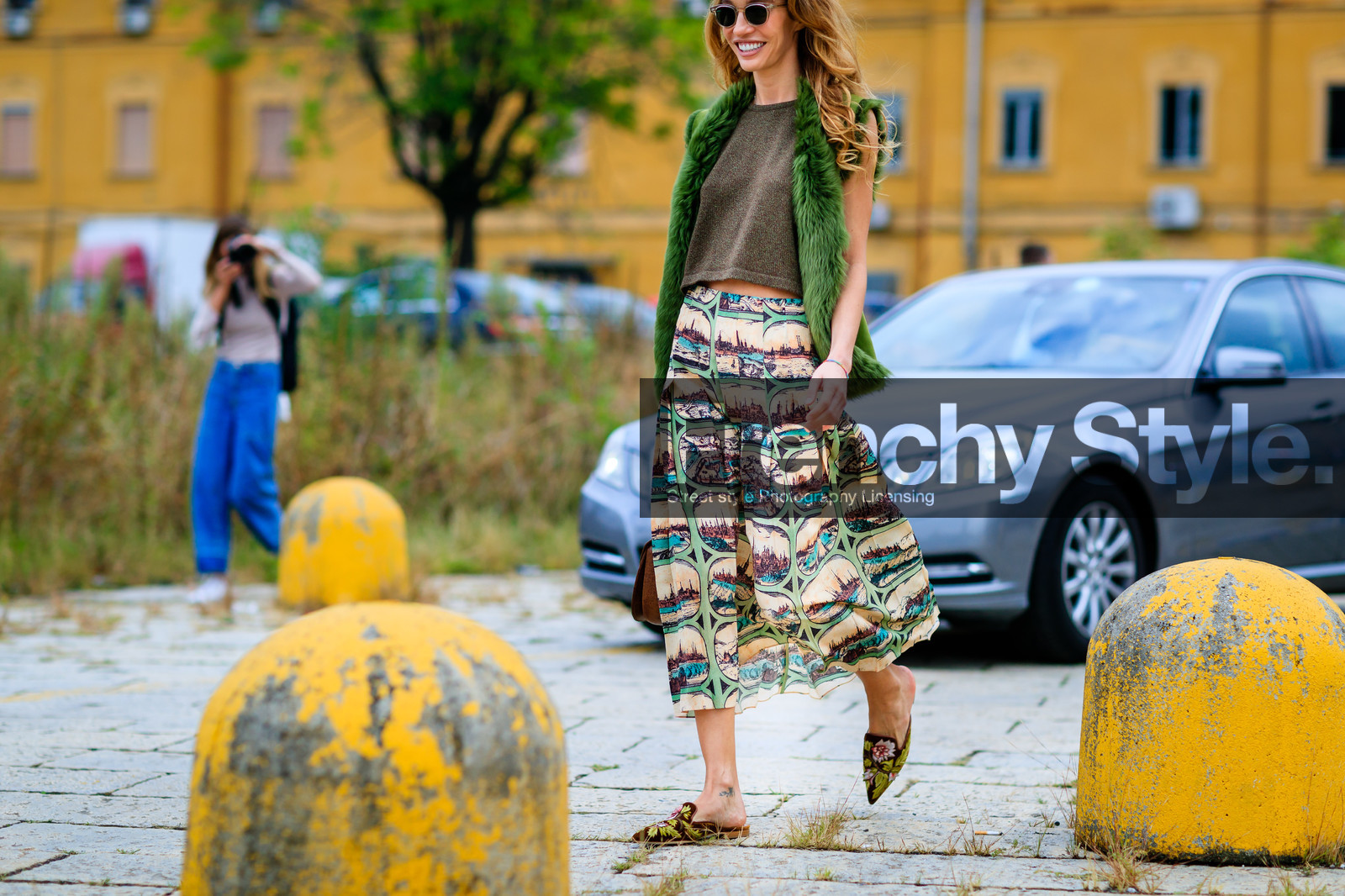 atmosphere details, brown bag, brown knit, detail, fashion week, frenchystyle, fur jacket, FW, green fur, green jacket, gucci, horizontal, jonathan paciullo, leather bag, long skirt, MFW, micol sabbadini, MILAN, mules, printed shoes, printed skirt, sleeveless, SPRING SUMMER 2017, SS 17, street style, sunglasses