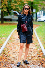 black leather dress, mini dress, button dress, belted dress, burgundy leather bag, bucket bag, crossbody bag, black sunglasses, black leather loafers, golden bracelet, ankle bracelet, balloon sleeves, long sleeves dress, sarah lou falk, street style, jonathan paciullo, FW, frenchystyle, fashion week, MFW, MILAN, SPRING SUMMER 2021, SS 21, vertical, full length
