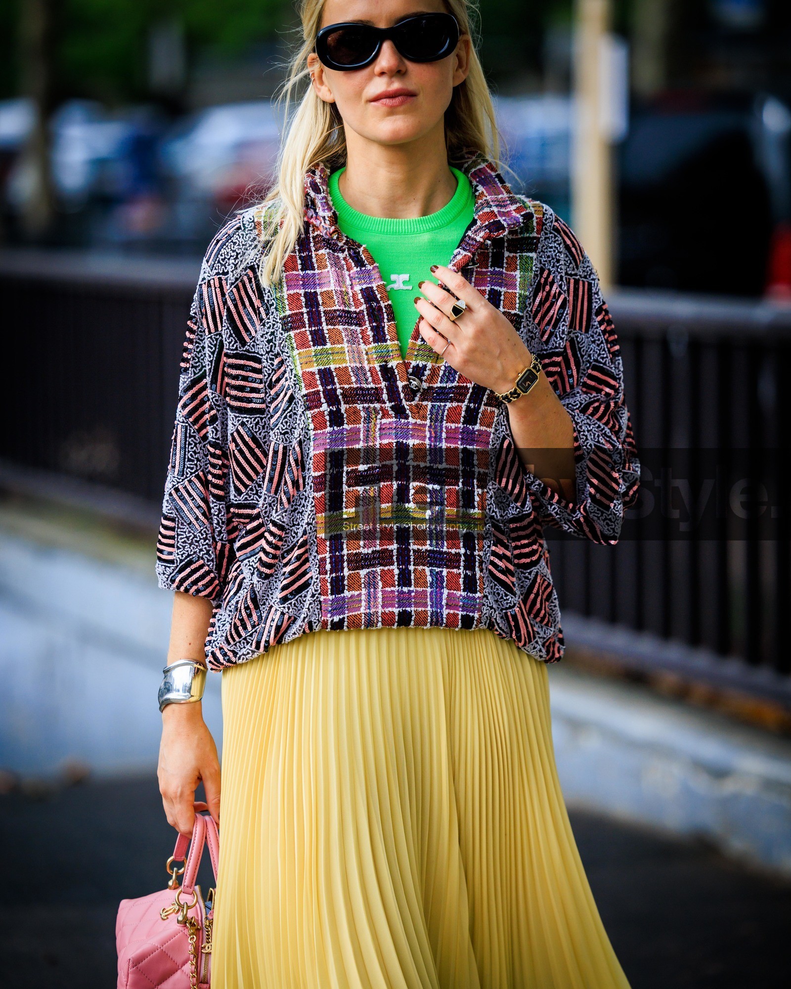 PARIS, PFW, fashion week, frenchystyle, FW, jonathan paciullo, street style, SPRING SUMMER 2024, SS 24, vertical, atmosphere details, detail