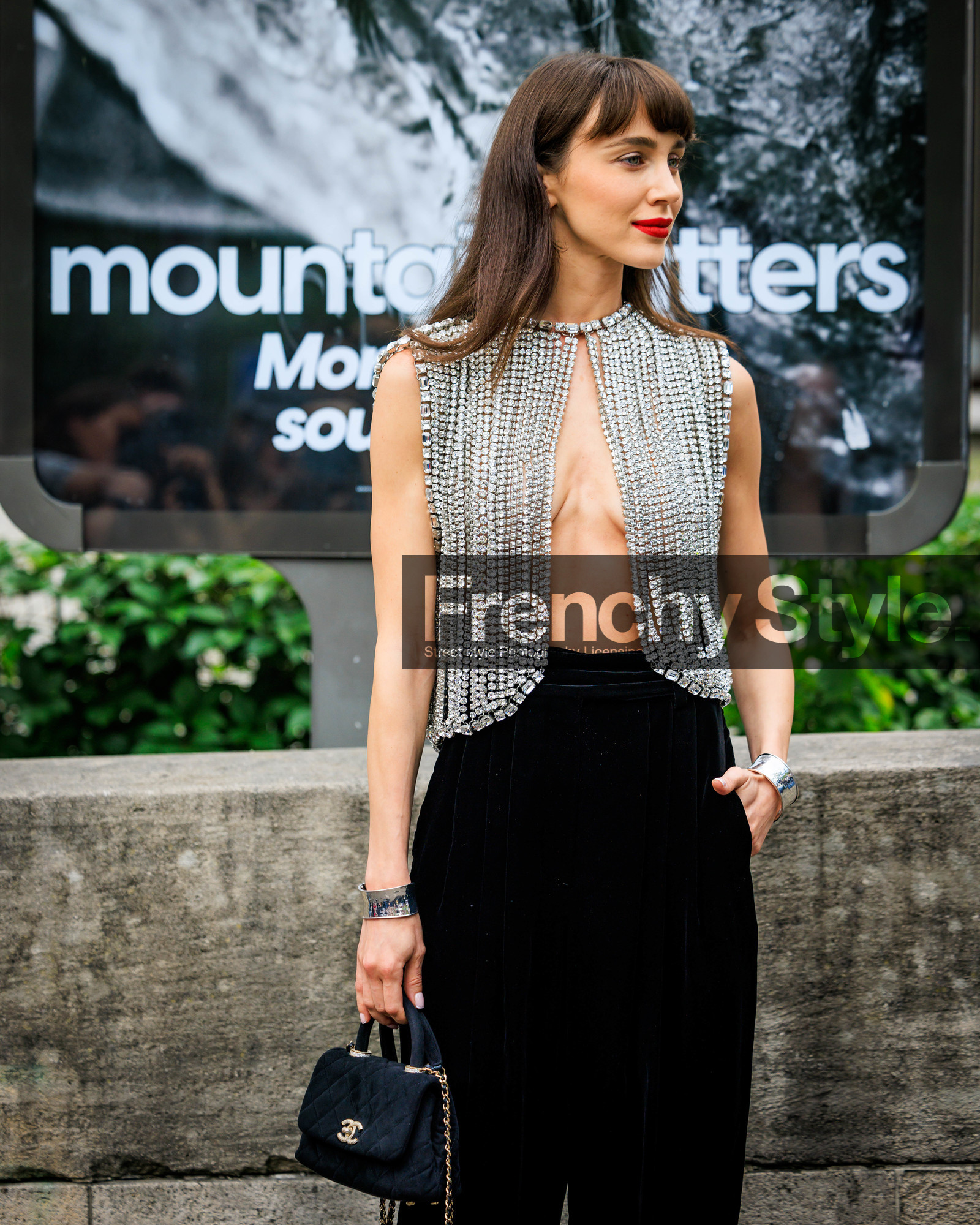 fashion week, frenchystyle, FW, jonathan paciullo, street style, PFW, PARIS, FW 23-24, FALL WINTER 2023-2024, AUTUMN WINTER 2023-2024, HAUTE COUTURE, vertical, atmosphere details, detail