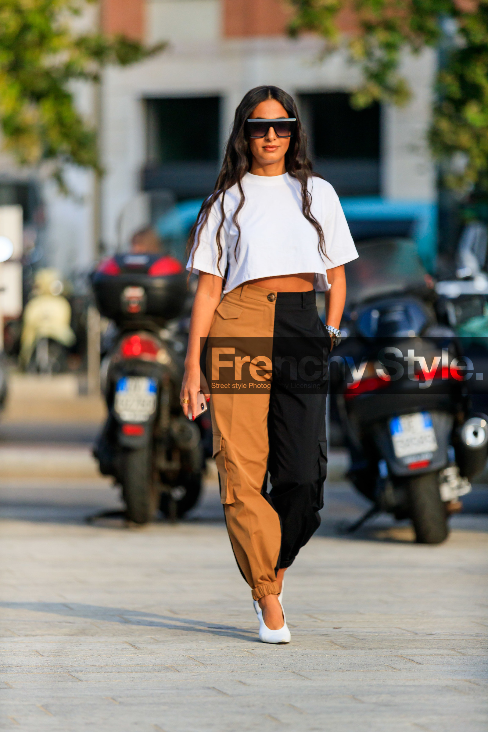 nausheen shah, white t-shirt, cropped top, beige pants, black pants, bicolor pants, futurist shape sunglasses, black sunglasses, safari pants, fashion week, frenchystyle, FW, jonathan paciullo, street style, MFW, MILAN, SPRING SUMMER 2020, SS 20