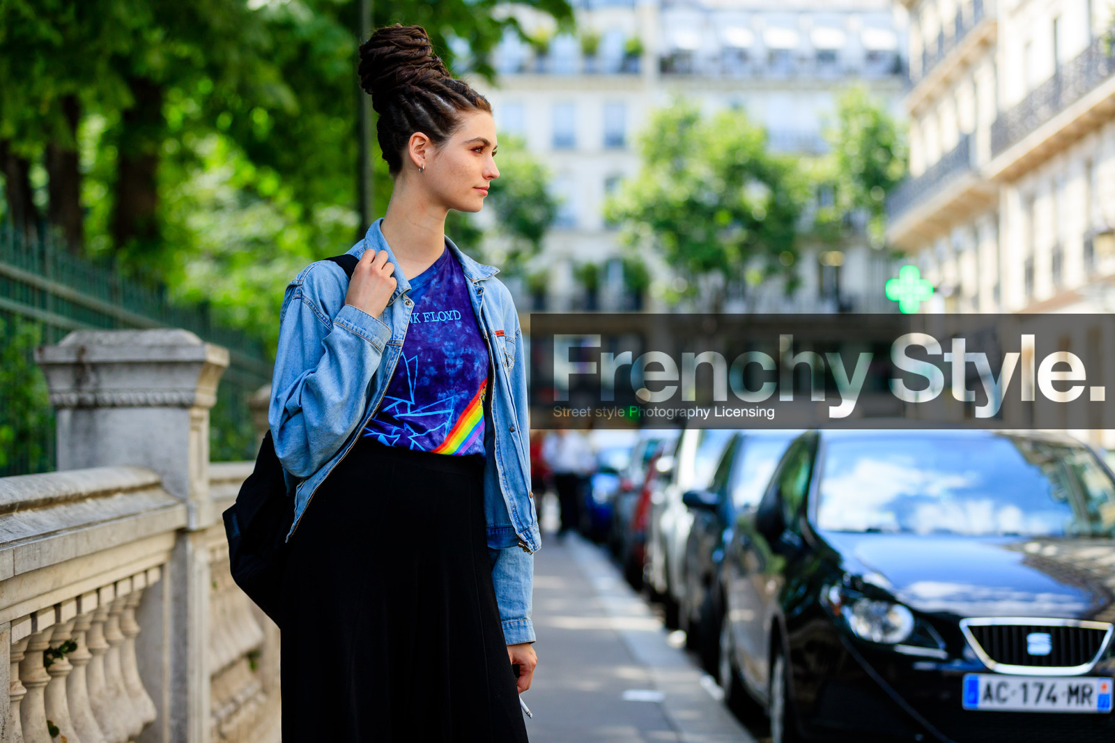 atmosphere details, AUTUMN WINTER 2016-2017, AW 16-17, backpack, black bag, black pants, blue denim, blue t shirt, braids, bun, capri pants, denim jacket, detail, eyeshadow, FALL WINTER 2016-2017, fashion week, frenchystyle, FW, FW 16-17, HAUTE COUTURE, horizontal, jonathan paciullo, manon leloup, MENSWEAR, model, PARIS, PFW, printed t shirt, rainbow, street style, trousers, wide pants