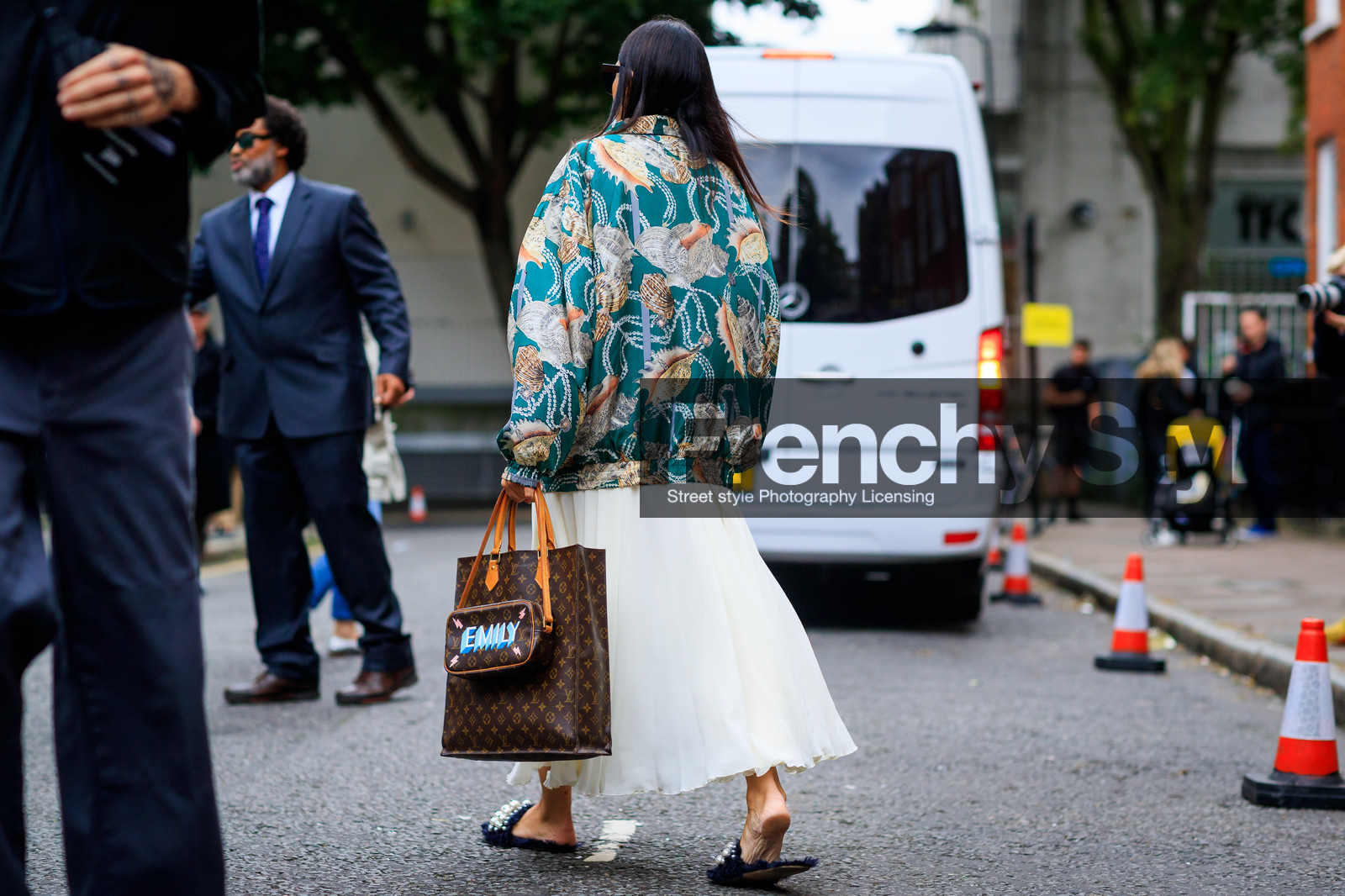 atmosphere details, black shoes, brown bag, embroidered shoes, fashion week, frenchystyle, full length, fur shoes, FW, graphic bag, green jacket, horizontal, jonathan paciullo, leather bag, leather shoes, LFW, LONDON, long dress, louis vuitton, monogram, pearls, printed bag, printed jacket, SPRING SUMMER 2018, SS 18, street style, white dress